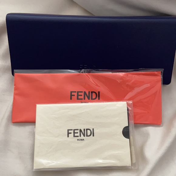 Fendi sunglasses main image 5